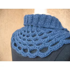 Luscious - crochet + knit collar