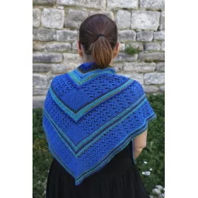 Geometry in blue - knitted shawl