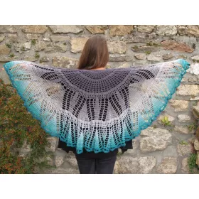Pyramidal - crochet shawl