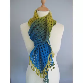 Squarely - crochet scarf