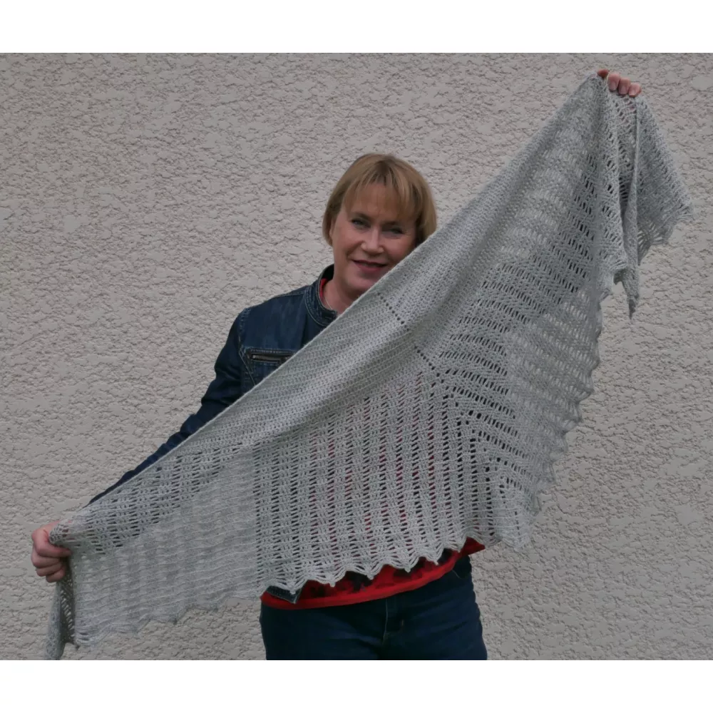 Circaetus - crochet shawl
