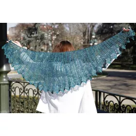 Victoria - crochet shawl